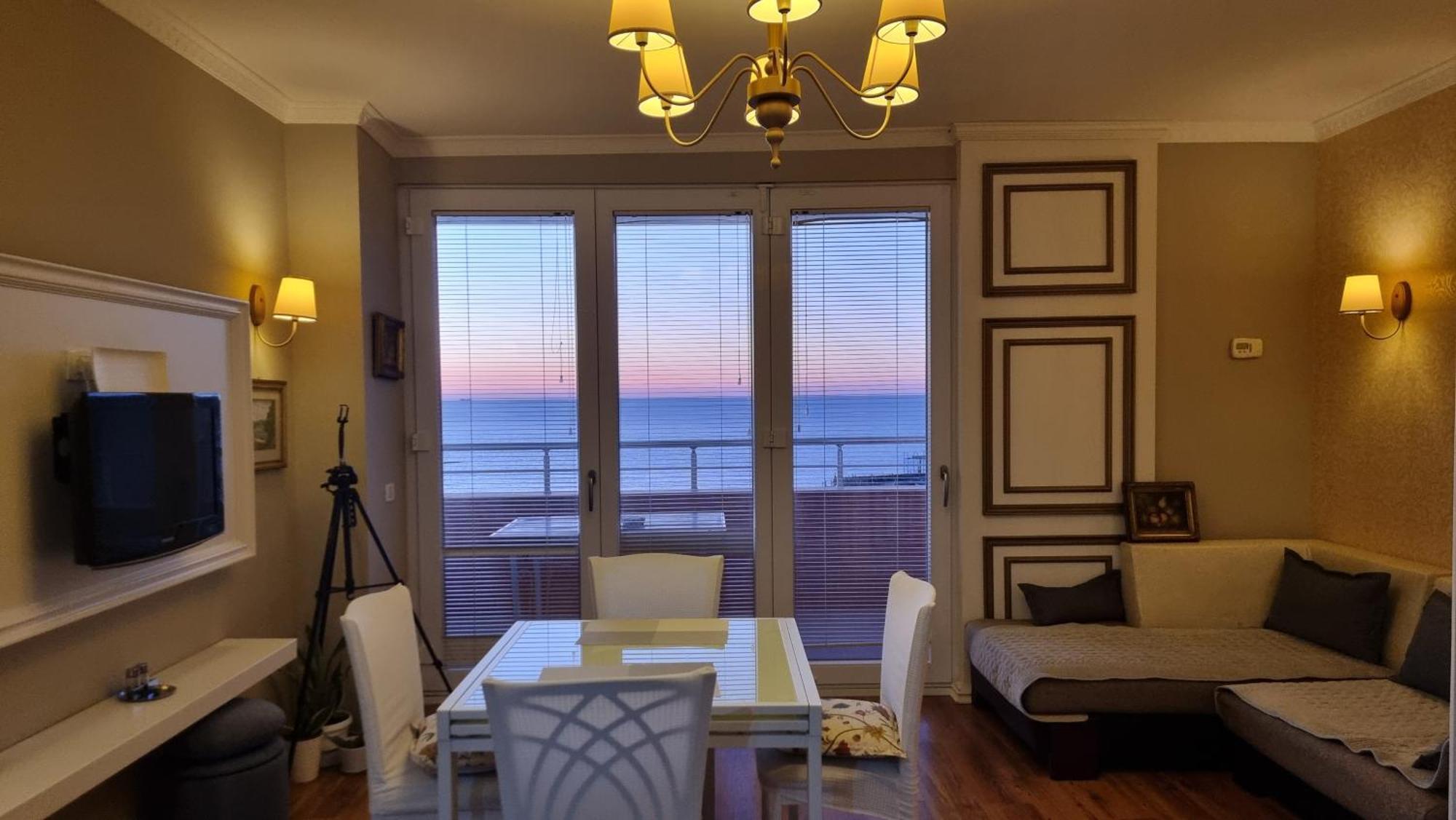 Sunset Seaview Apartment Дуррес Экстерьер фото